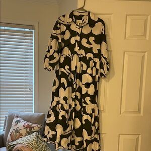 Anthropologie Bettina Green & White Abstract Print Tiered Shirt Dress